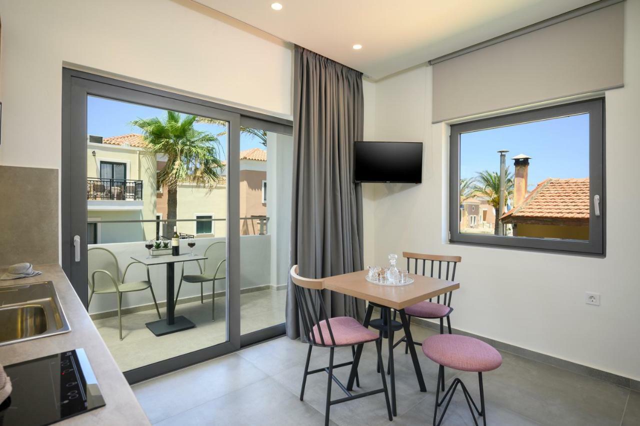 Athina Suites Luxury Suites Near The Sea Platanias Platanés Esterno foto